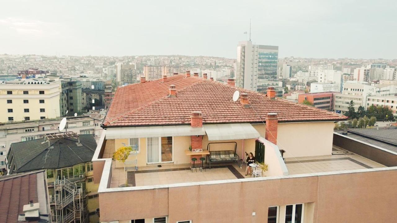 Siera'S Penthouse Apartment Pristina Exterior photo